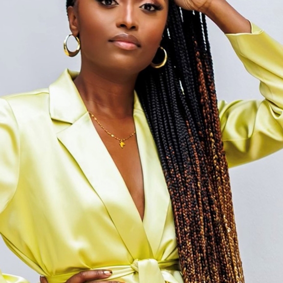 TenickaB x Amazon Drop Pale Green Blazer - Picture 3 of 10